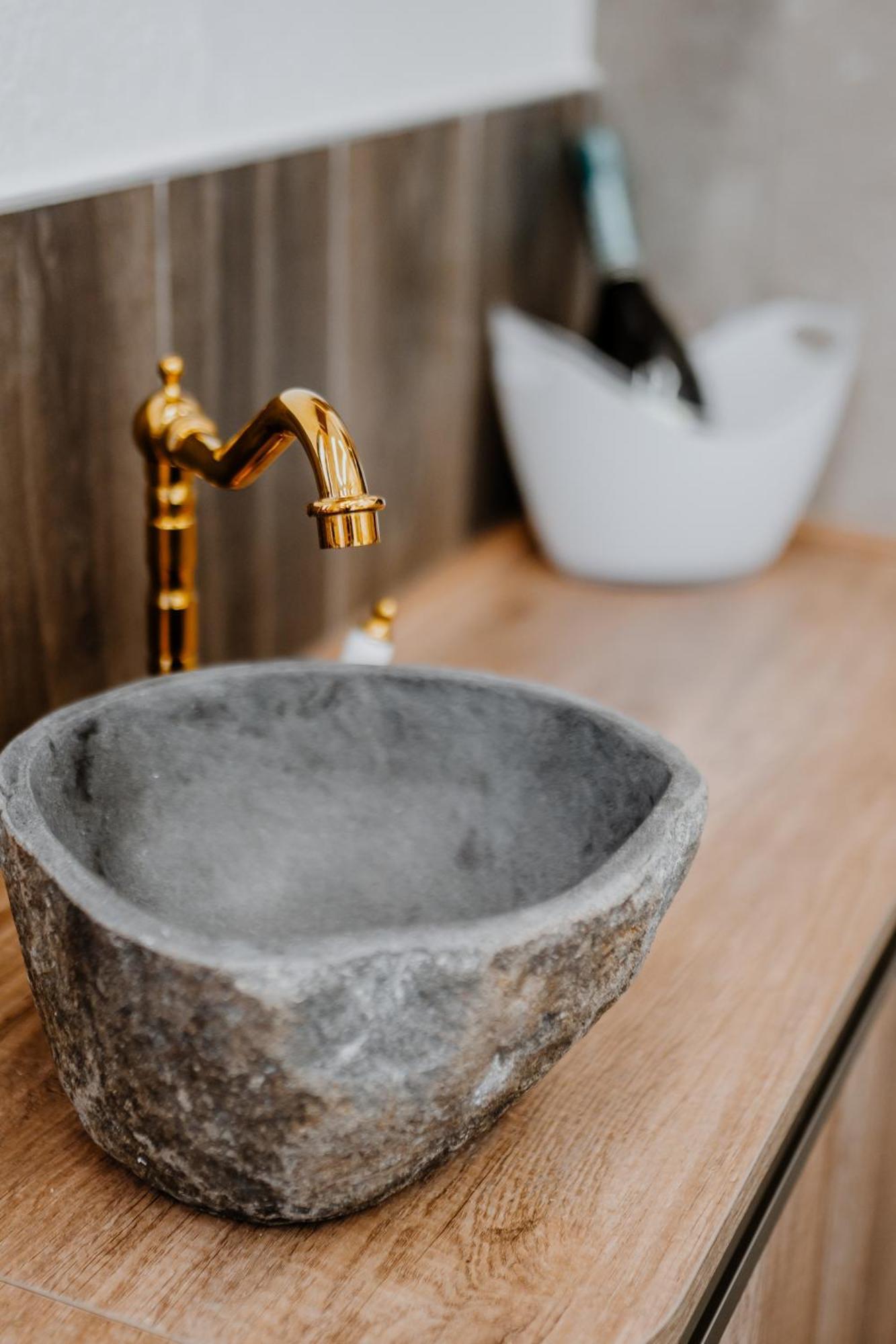 Luxuite Spa Con Piscina E Jacuzzi Alberobello Kültér fotó